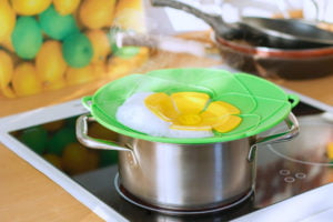 Silicone Pot Lid to stop pots boiling over - Surface Protect