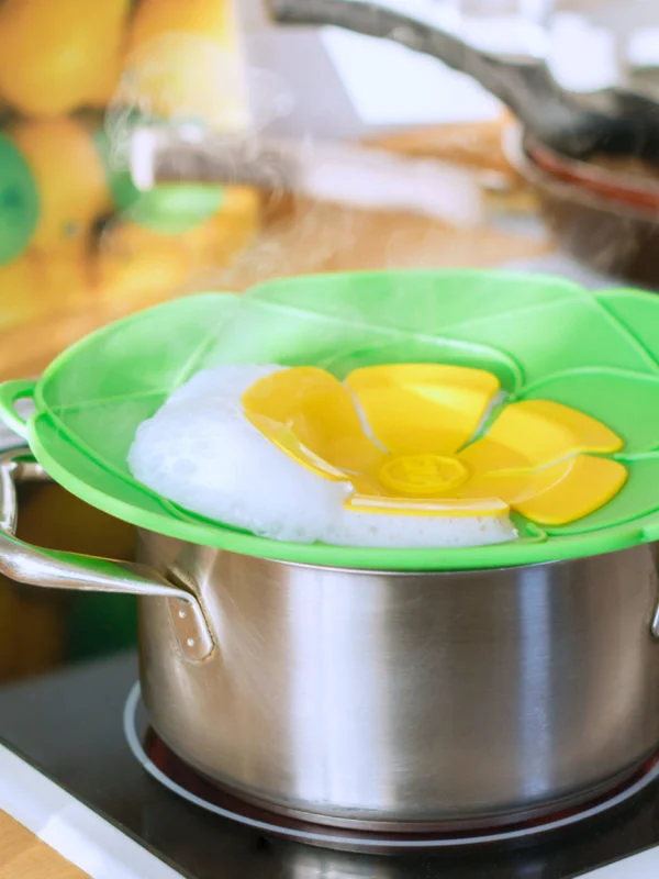 Silicone Pot Lid to stop pots boiling over - Surface Protect